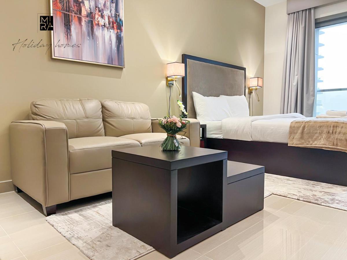 Mira Holiday Homes - Newly Furnished Studio In Downtown Dubai Exterior foto
